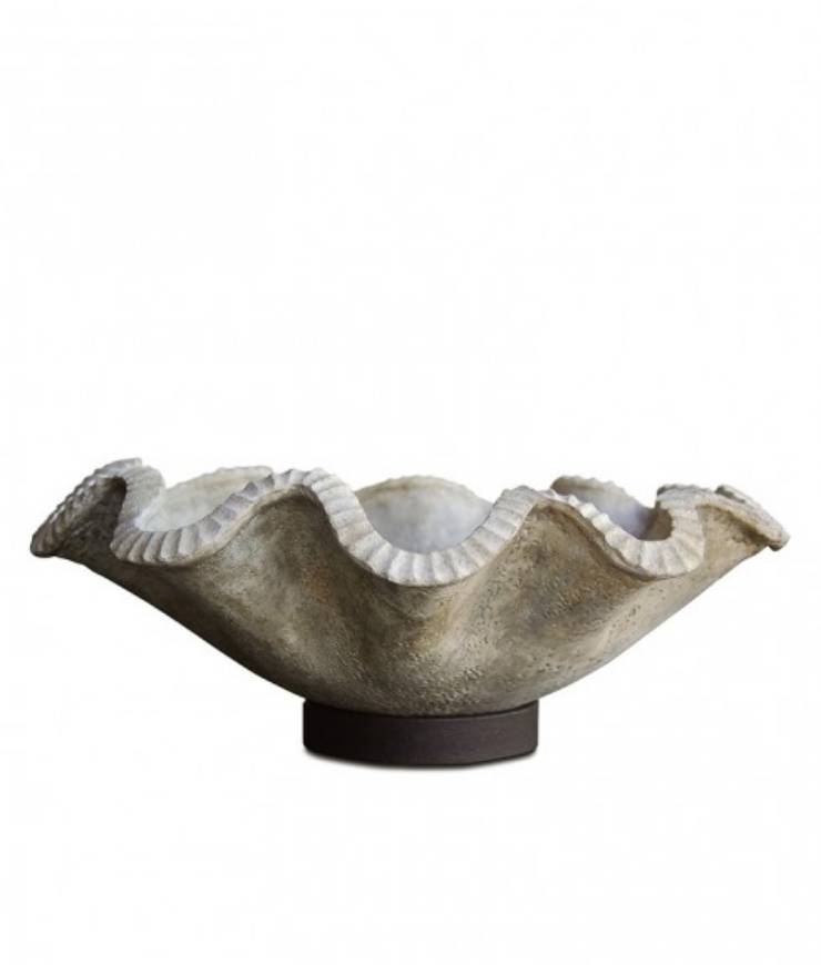 Picture of SCALLOP BOWL ON METAL BASE