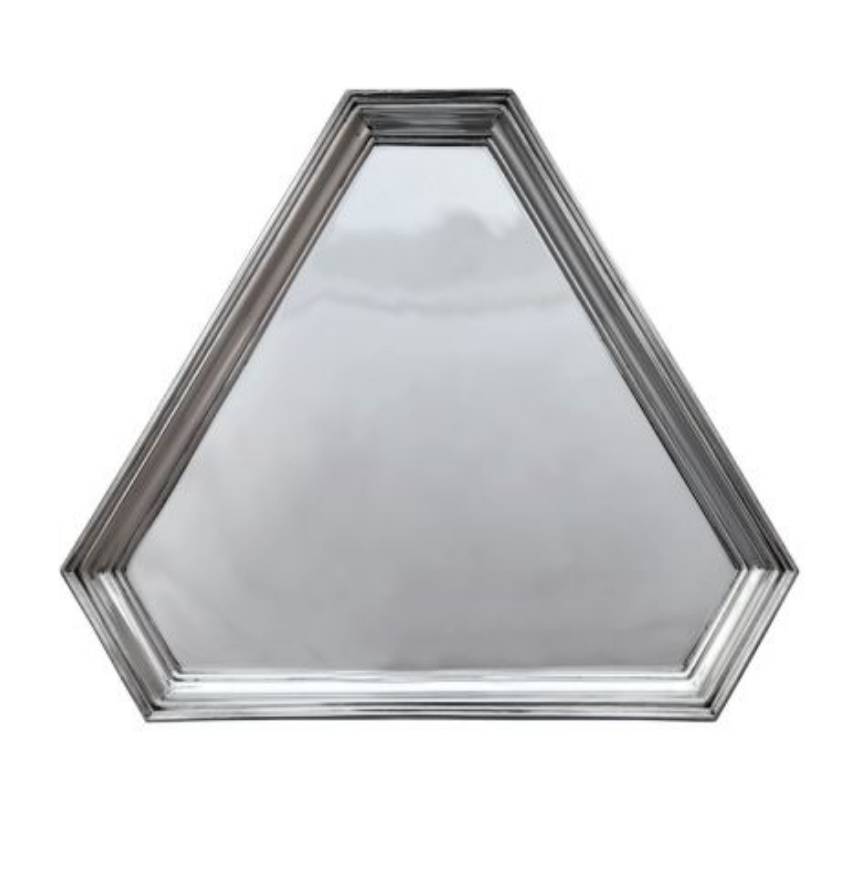 Picture of LARGE TRIANGULAR FOOTED NESTING TRAY